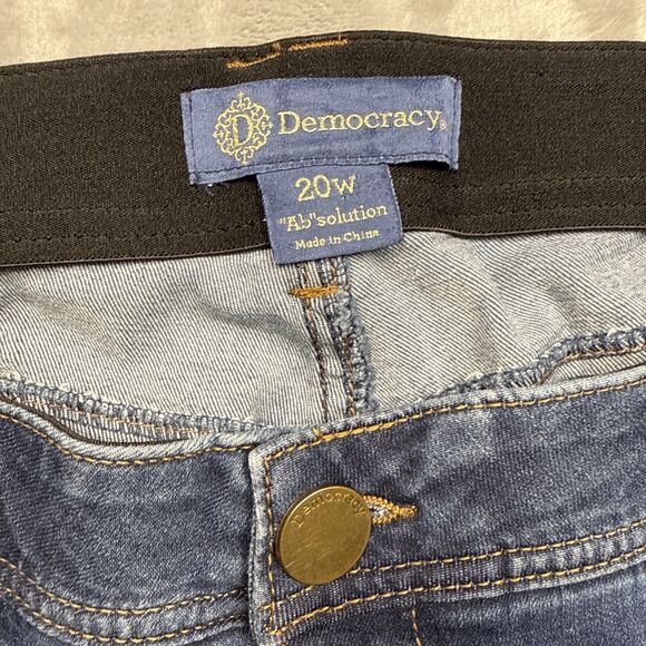 Democracy Wo's 20W (40x28 MEASURED) "Ab" Solution Cropped Stretch Blue Jeans - Picture 4 of 7